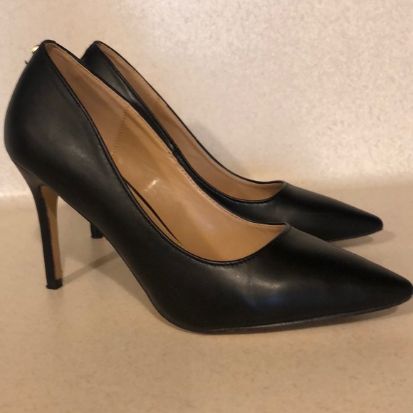 Women’s black heels shoes - Picture 2 of 5